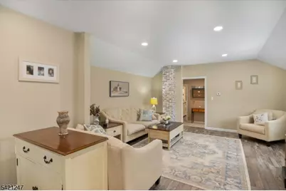 107 Kingston Rd, Parsippany, NJ 07054 - Photo 9