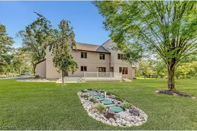 16 Dorland Farm Ct, Montgomery Township, NJ 08558 - Photo 9