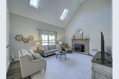 18 Danberry Drive, East Amwell Township, NJ 08551 - Photo 3