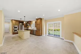 42 Kanouse Ln, Montville Township, NJ 07045 - Photo 9