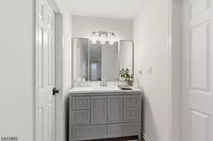 60 Tanager Ct, Wayne, NJ 07470 - Photo 5