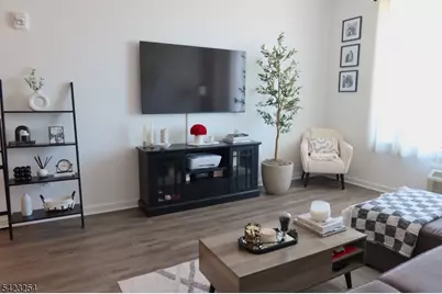 1 Carriage City Plz 1710, Rahway, NJ 07065 - Photo 3