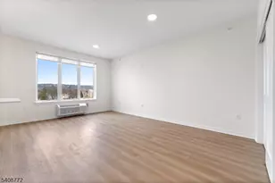 321 E 3rd St, Plainfield, NJ 07060 - Photo 19