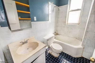 66 Gautier Ave #3R, Jersey City, NJ 07306 - Photo 9