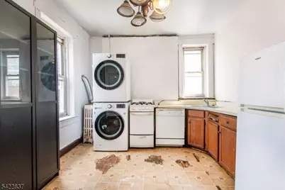 66 Gautier Ave #3R, Jersey City, NJ 07306 - Photo 11