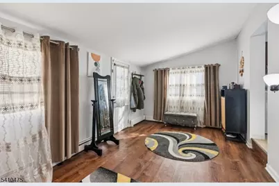 41 Pinetree Dr, Sayreville, NJ 08859 - Photo 15