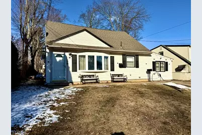 41 Pinetree Dr, Sayreville, NJ 08859 - Photo 1