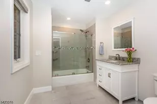 26 Mountain Ridge Dr, Livingston, NJ 07039 - Photo 29