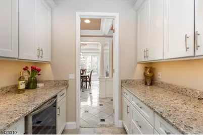 26 Mountain Ridge Dr, Livingston, NJ 07039 - Photo 17