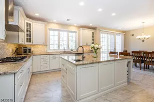 26 Mountain Ridge Dr, Livingston, NJ 07039 - Photo 9