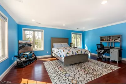 26 Mountain Ridge Dr, Livingston, NJ 07039 - Photo 25