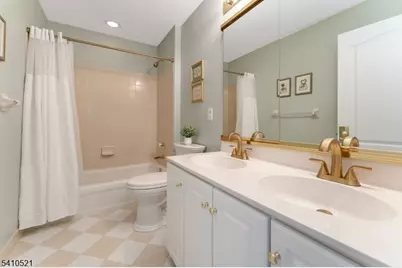 11 Messenger Ln, Raritan Township, NJ 08551 - Photo 27