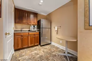 11 Messenger Ln, Raritan Township, NJ 08551 - Photo 33