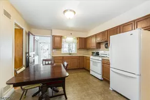 261 Terhune Ave., Passaic, NJ 07055 - Photo 9