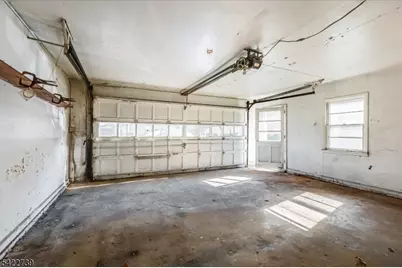 261 Terhune Ave, Passaic, NJ 07055 - Photo 31