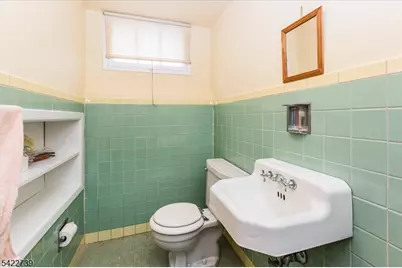 261 Terhune Ave, Passaic, NJ 07055 - Photo 29