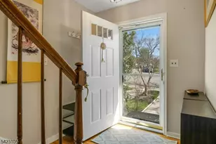 14 Pembroke Dr, Mendham, NJ 07945 - Photo 5