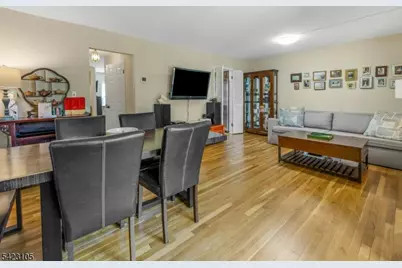 14 Pembroke Dr, Mendham, NJ 07945 - Photo 11