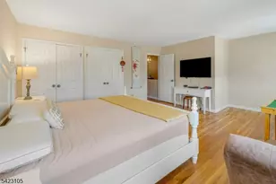 14 Pembroke Dr, Mendham, NJ 07945 - Photo 19