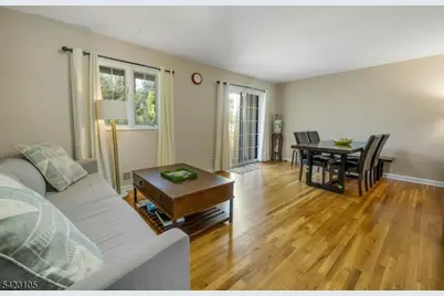 14 Pembroke Dr, Mendham, NJ 07945 - Photo 9