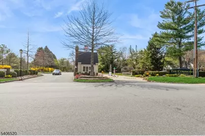 14 Pembroke Dr, Mendham, NJ 07945 - Photo 29