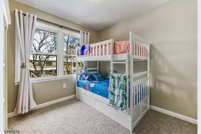 8 Chelsea Cir, Raritan Township, NJ 08822 - Photo 19