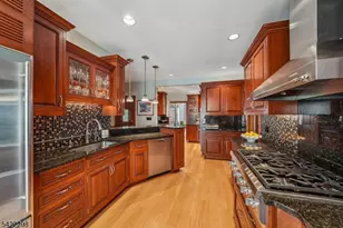 174 Highland Ave, Montclair, NJ 07042 - Photo 21