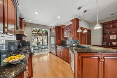 174 Highland Ave, Montclair, NJ 07042 - Photo 19