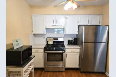 64 Dayton Ct #205, Independence Township, NJ 07840 - Photo 3