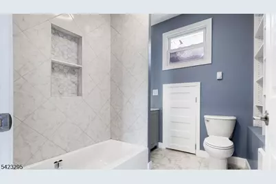 19 Newfield St., East Orange, NJ 07017 - Photo 5