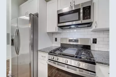 90 Clinton Ave #204, Newark, NJ 07114 - Photo 3