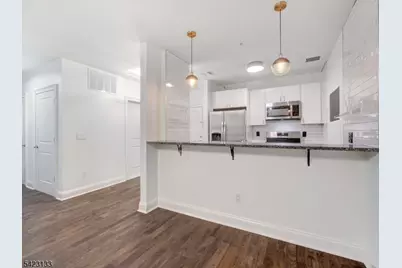 90 Clinton Ave #204, Newark, NJ 07114 - Photo 5