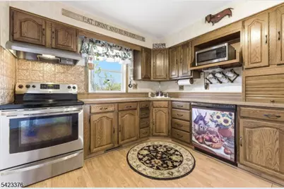 403 Red School Ln, Lopatcong Township, NJ 08865 - Photo 9