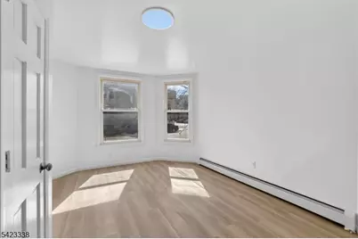 186 3rd St #1, Newark, NJ 07107 - Photo 5