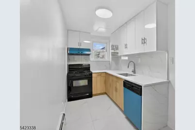 186 3rd St #1, Newark, NJ 07107 - Photo 3