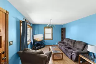 348 Maplewood Ave, Kenilworth, NJ 07033 - Photo 3