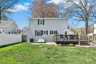 348 Maplewood Ave, Kenilworth, NJ 07033 - Photo 19