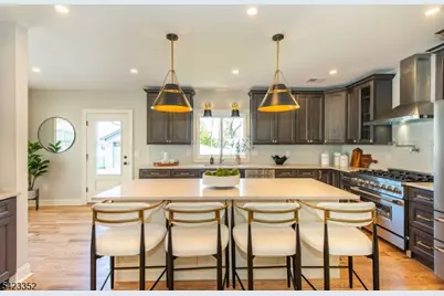 129 Essex Ave, Bloomfield Twp., NJ 07003 - Photo 17