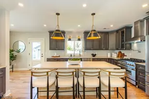 129 Essex Ave, Bloomfield Twp., NJ 07003 - Photo 17