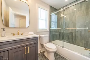 129 Essex Ave, Bloomfield Twp., NJ 07003 - Photo 31