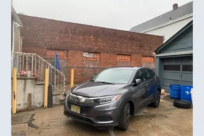 330 River Dr #2, Garfield, NJ 07026 - Photo 3