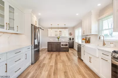 15 Green Meadows Rd, Fairfield, NJ 07004 - Photo 3