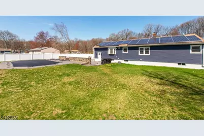 15 Green Meadows Rd, Fairfield, NJ 07004 - Photo 47