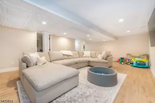 15 Green Meadows Rd, Fairfield, NJ 07004 - Photo 33