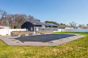 15 Green Meadows Rd, Fairfield, NJ 07004 - Photo 45