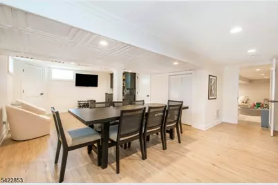 15 Green Meadows Rd, Fairfield, NJ 07004 - Photo 35