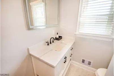 15 Green Meadows Rd, Fairfield, NJ 07004 - Photo 29