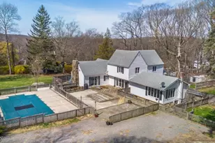 8 Stonehedge Ln, Byram Township, NJ 07821 - Photo 5