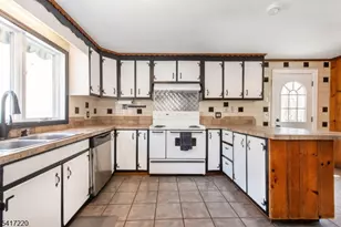 8 Stonehedge Ln, Byram Township, NJ 07821 - Photo 13