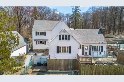 8 Stonehedge Ln, Byram Township, NJ 07821 - Photo 3